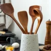 be1e1c0225aaead7267f2fc4edb469c0.webp Wooden Kitchen Utensil Set